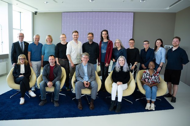 Gruppenfoto des neu gewählten Senats mit 17 Mitgliedern 