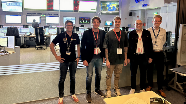 Dr. Florian Renk (ESA), Prof. Dr. Andreas Weinmann (h_da), Doktorand Patrick Bauer, Prof. Dr. Hichem Snoussi (UTT) und Dr. Marius Schwinning (ESA)